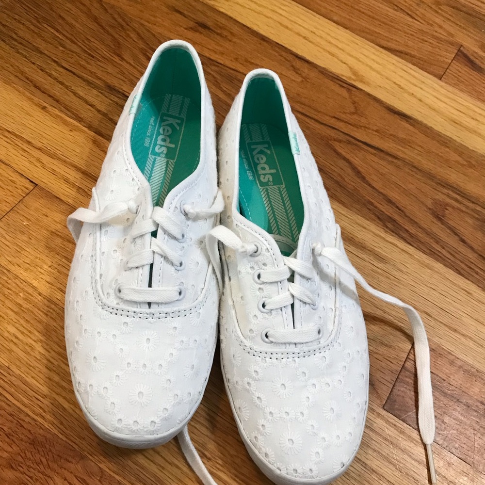 White lace Keds